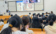 外国语学院举办就业规划指导讲座