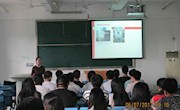 学院黎微老师为英语系师生作讲座