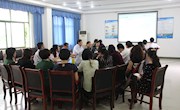 黎明副校长应邀为外国语学院教师作报告