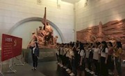 重温红色经典  践行两学一做 外国语学院党员宣誓仪式