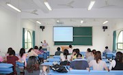 广东外语外贸大学冯光武教授来校讲学