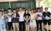  外国语学院看望暑期留校学生