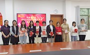 外国语学院举办红色经典读书分享会颂百年风华，品红色经典