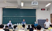 外国语学院看望暑期留校学生
