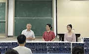 外国语学院慰问暑期留校学生